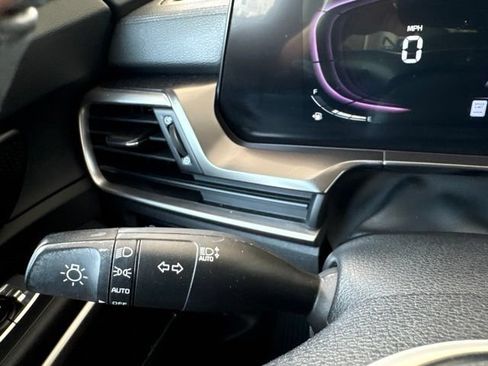 Certified 2024 Kia Telluride S w/ S Sunroof Package FWD image 22