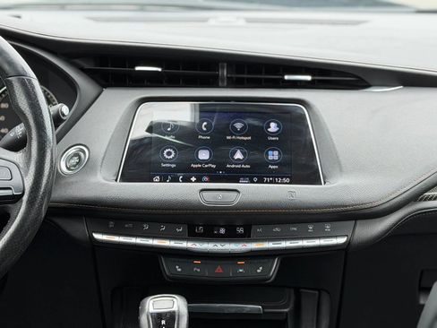 Used 2019 Cadillac XT4 Sport w/ Cold Weather Package FWD image 18