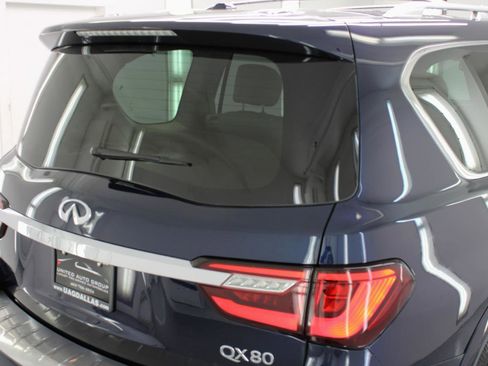 Used 2018 INFINITI QX80 2WD w/ Driver Assistance Package image 19