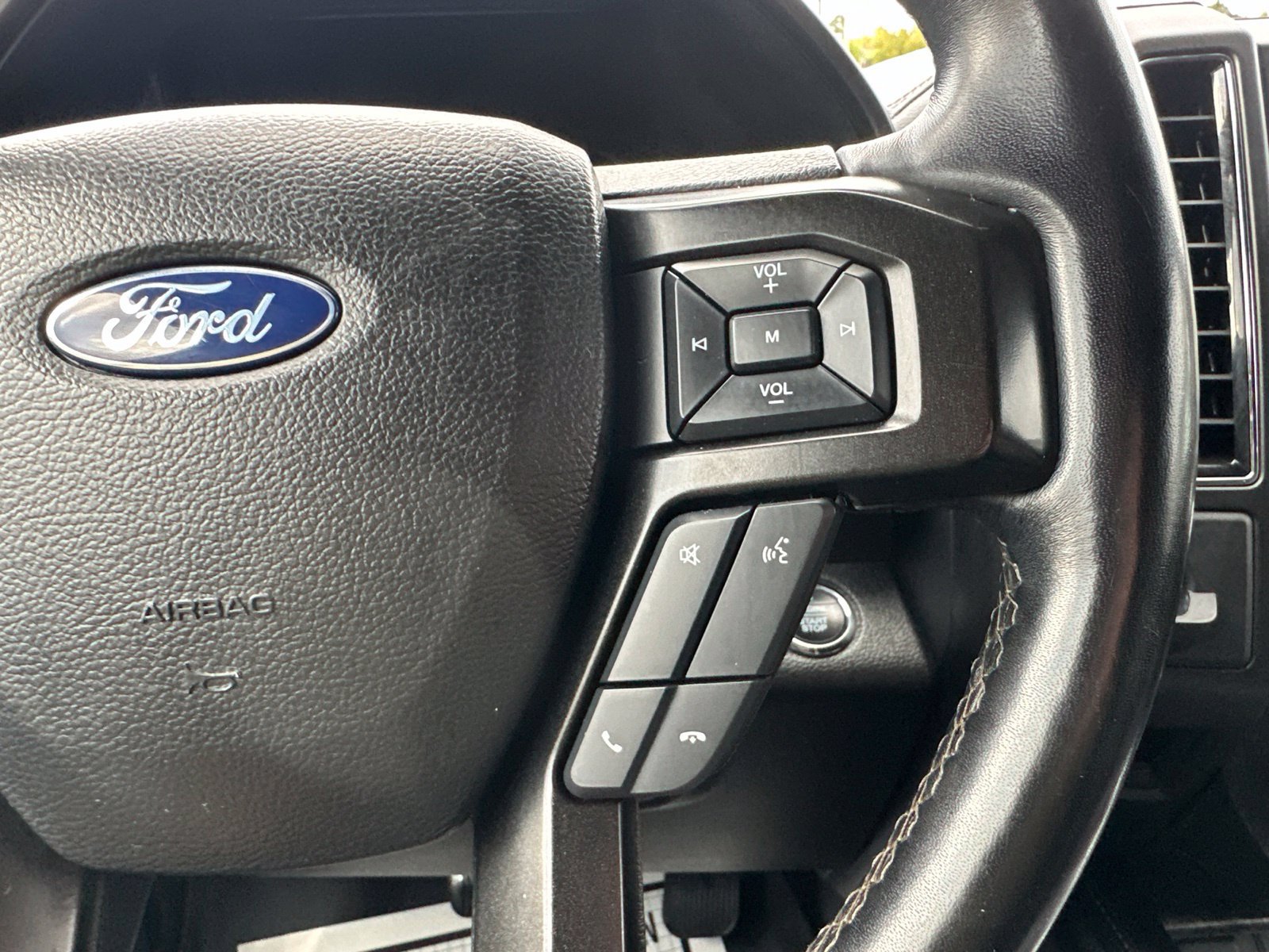 Used 2018 Ford Expedition Max Limited AWD/4WD image 51