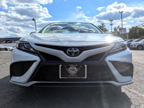 Used 2022 Toyota Camry XSE image 5