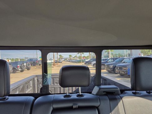 New 2025 Ford F250 Lariat w/ Black Appearance Package image 44