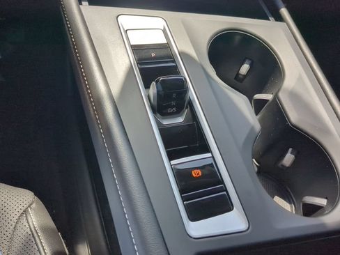 Used 2024 Volkswagen Atlas SE FWD image 26