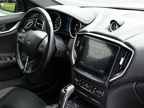 Used 2019 Maserati Ghibli S Q4 AWD/4WD image 25