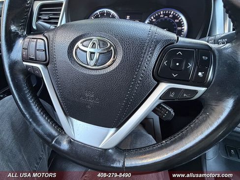 Used 2017 Toyota Highlander Limited w/ Carpet Mat Package FWD image 18