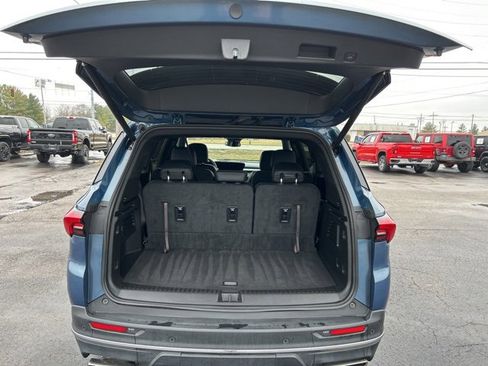 Used 2025 Buick Enclave Preferred image 9