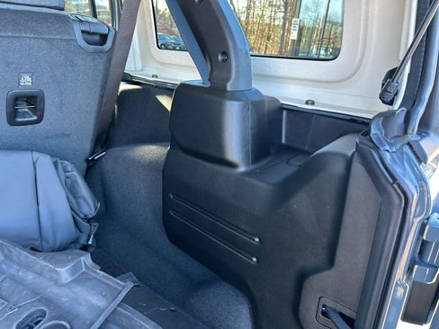 Used 2025 Jeep Wrangler Sport S image 45