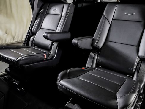 Used 2021 Cadillac Escalade Luxury RWD image 28