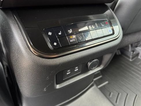 Used 2026 Nissan Armada PRO-4X AWD/4WD image 17