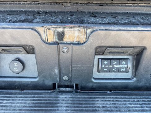 Used 2022 GMC Sierra 1500 AT4 w/ AT4 Premium Package image 7