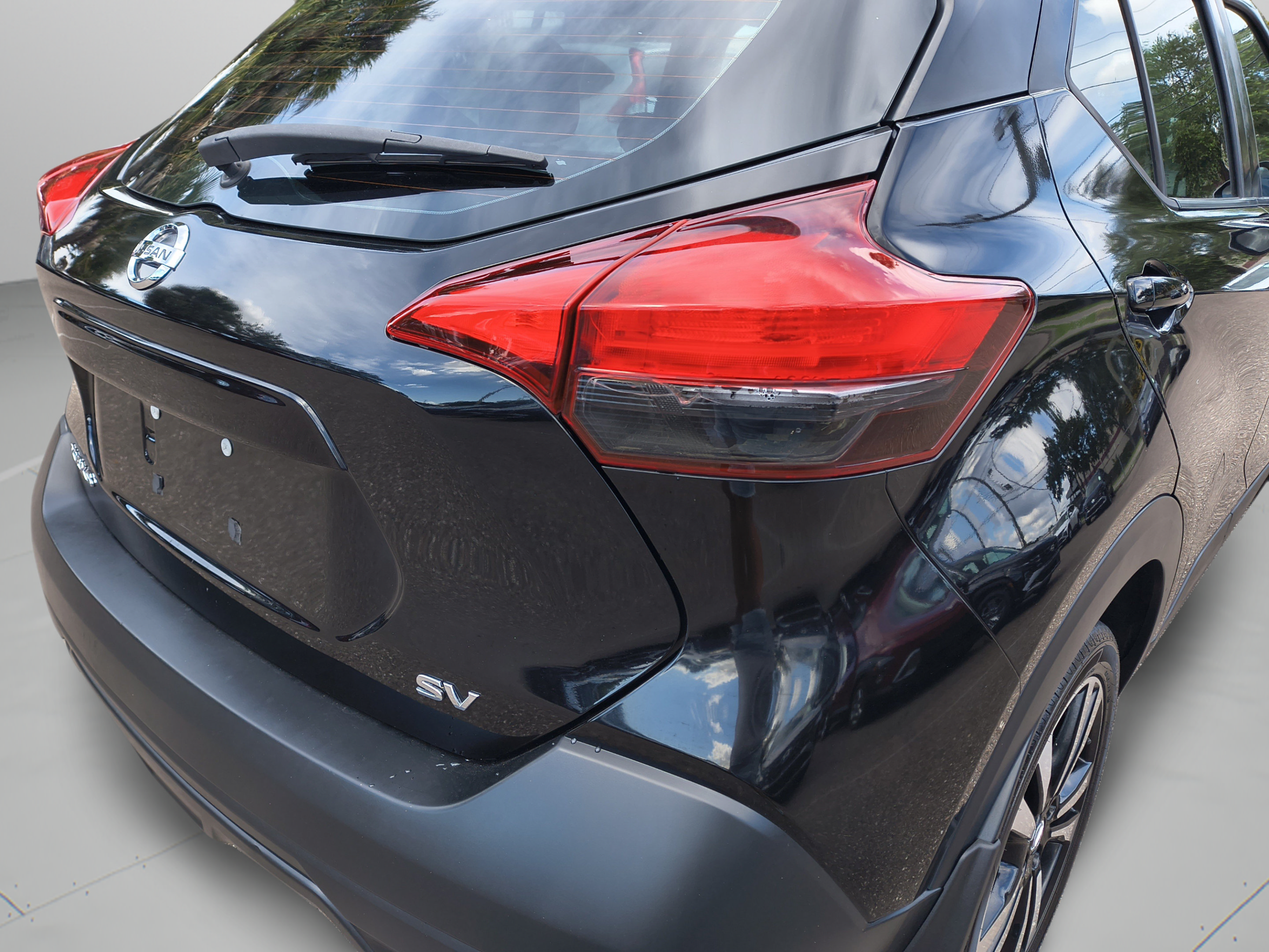 Used 2019 Nissan Kicks SV FWD image 34