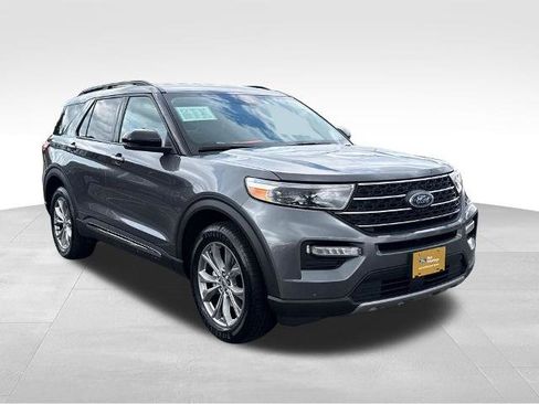 Certified 2023 Ford Explorer XLT w/ Equipment Group 202A AWD/4WD image 5
