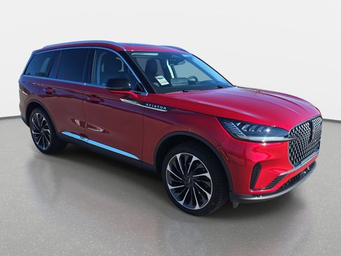 New 2026 Lincoln Aviator Reserve image 3