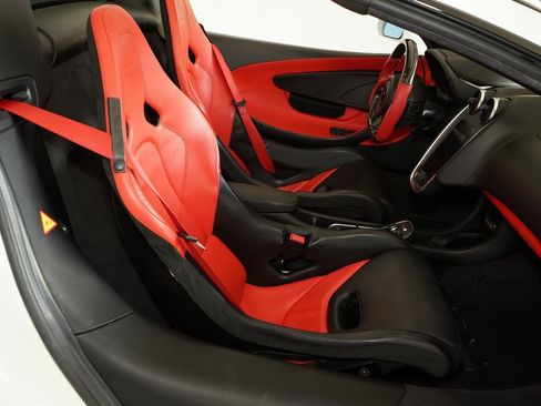 Used 2020 McLaren 600LT Base image 14