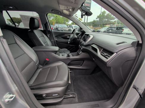 Used 2024 GMC Terrain SLT AWD/4WD image 34