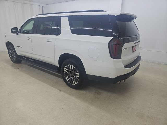 Used 2025 Chevrolet Suburban Z71 AWD/4WD image 19