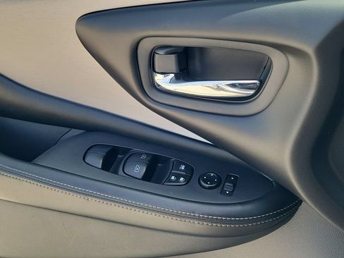 Used 2023 Nissan Murano SV FWD image 19