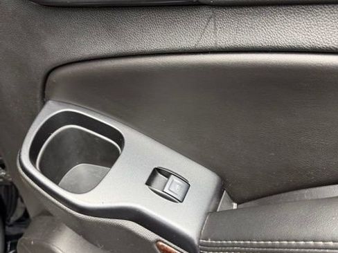 Used 2019 GMC Yukon SLT AWD/4WD image 46