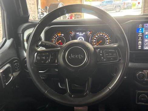Used 2024 Jeep Wrangler Unlimited Sport AWD/4WD image 18