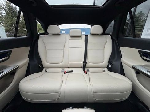 Used 2026 Mercedes-Benz GLC 300 GLC 300 image 48