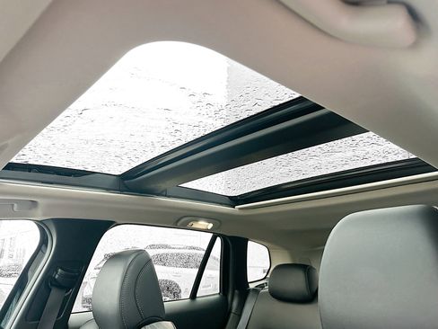 Used 2025 MAZDA CX-50 AWD 2.5 S w/ Premium Package image 24