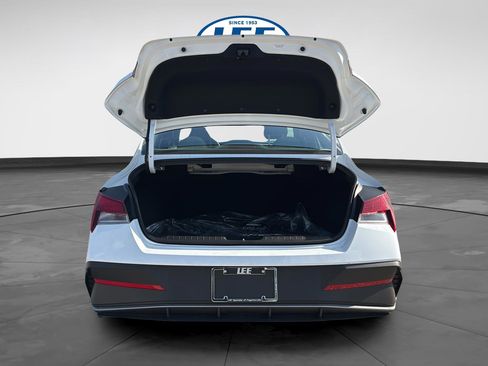 New 2026 Hyundai Elantra Sport FWD image 20