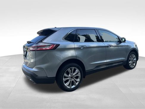 Used 2024 Ford Edge Titanium image 8