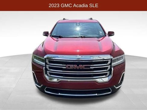Used 2023 GMC Acadia SLE w/ Driver Convenience Package FWD image 2