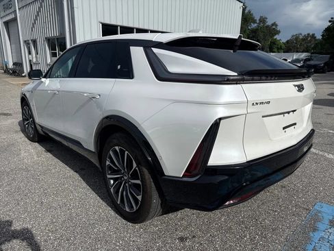 Used 2024 Cadillac Lyriq Sport RWD image 11
