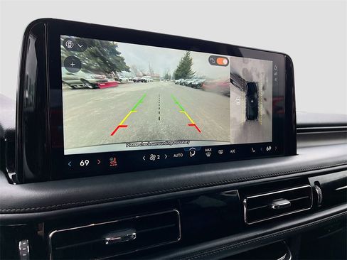 Used 2025 Lincoln Aviator Reserve w/ Equipment Group 201A image 14