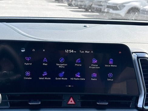 Certified 2025 Kia Sportage EX w/ EX Premium Package AWD/4WD image 18