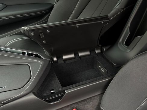 Used 2025 Chevrolet Corvette Z06 image 16