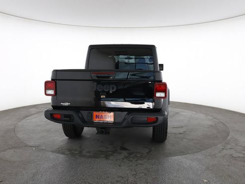 Used 2024 Jeep Gladiator Sport AWD/4WD image 11