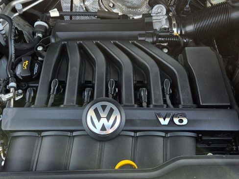 Used 2023 Volkswagen Atlas Cross Sport SEL Premium R-Line AWD/4WD image 73