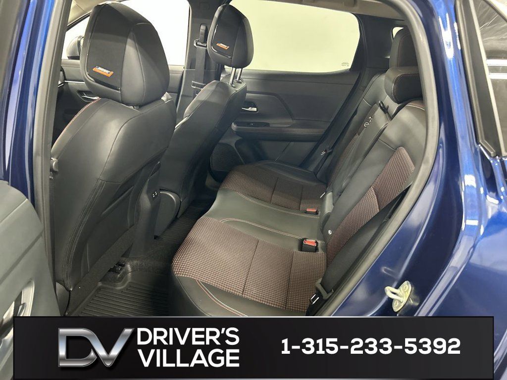 Used 2025 Nissan Kicks SR w/ SR Premium Package AWD/4WD image 20