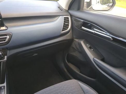 Used 2021 Kia Seltos S AWD/4WD image 16