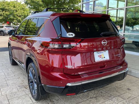Used 2026 Nissan Rogue Platinum w/ Platinum Premium Package AWD/4WD image 5