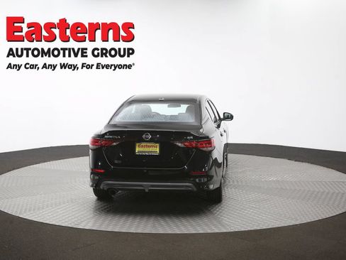 Used 2023 Nissan Sentra SR w/ SR Premium Package FWD image 39