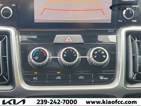 Certified 2023 Kia Sorento LX FWD image 27