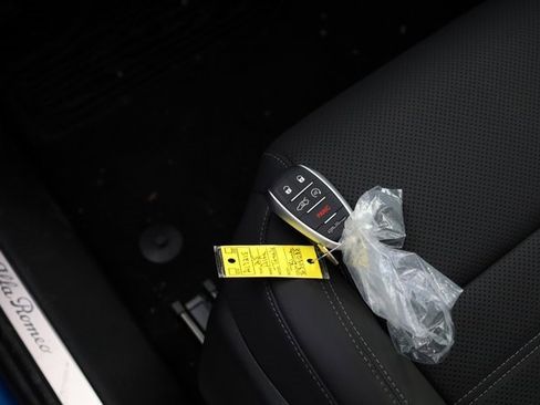 New 2025 Alfa Romeo Tonale Veloce w/ Premium Package image 32