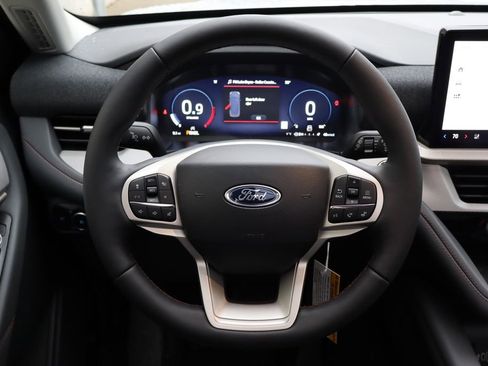 New 2026 Ford Explorer Active AWD/4WD image 25