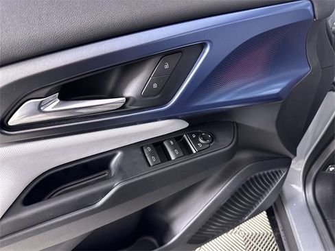 New 2026 Chevrolet Equinox EV LT image 23