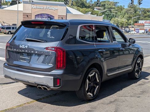 Certified 2023 Kia Telluride S image 6