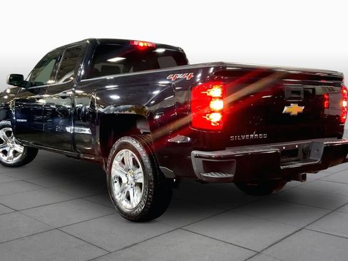 Used 2017 Chevrolet Silverado 1500 Custom w/ Custom Convenience Package AWD/4WD image 12