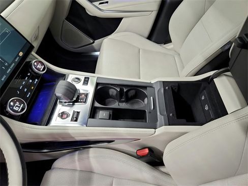 Used 2025 Jaguar F-PACE R-Dynamic S image 22