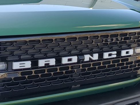 Used 2023 Ford Bronco Wildtrak image 17