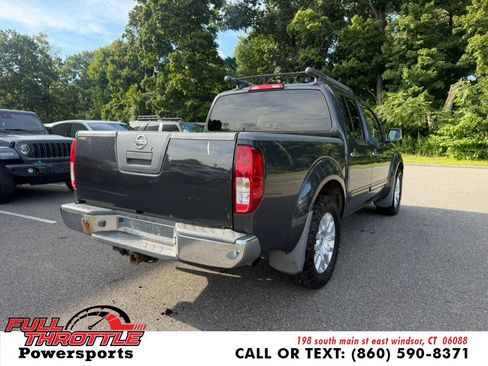 Used 2011 Nissan Frontier SL w/ Moonroof Pkg AWD/4WD image 10