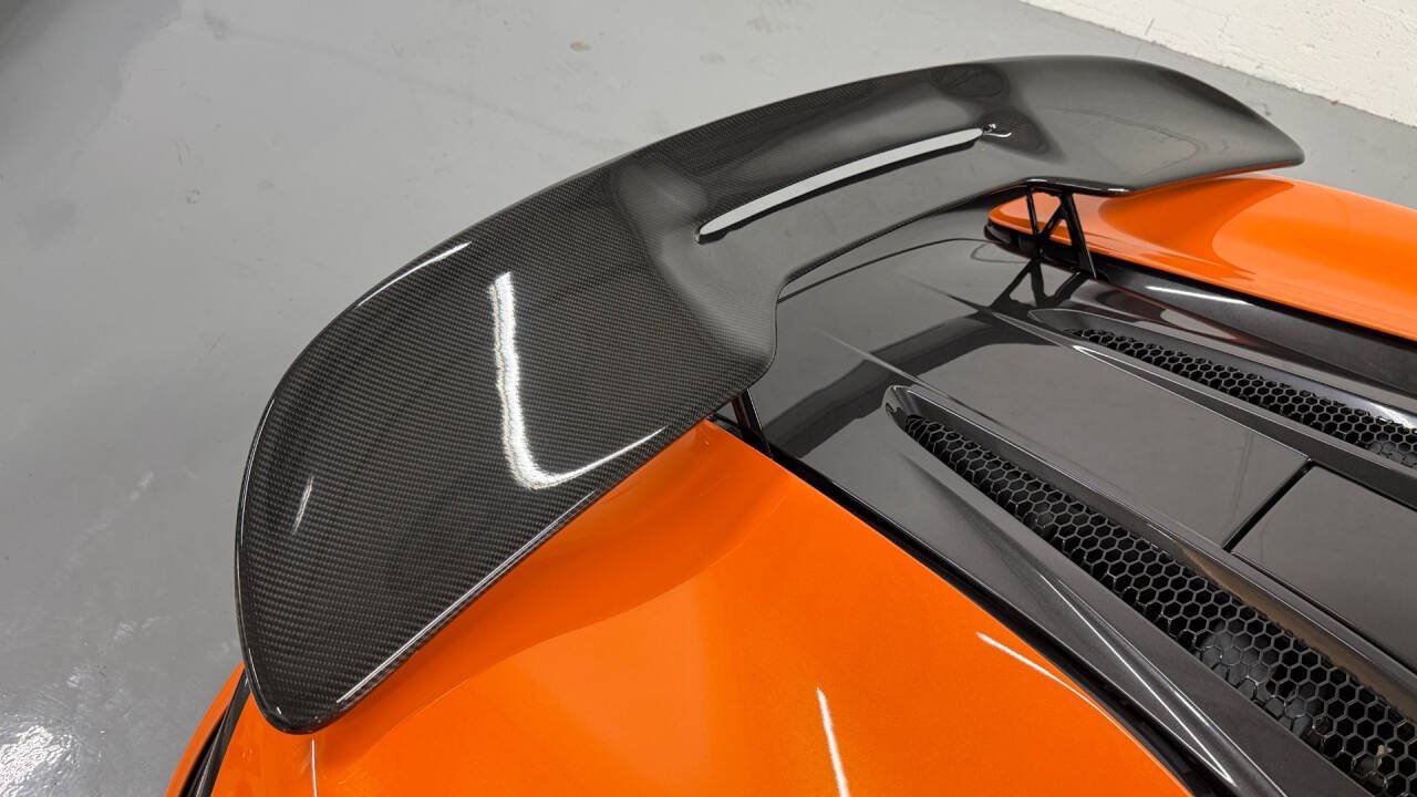 Used 2017 McLaren 570S Coupe RWD image 8