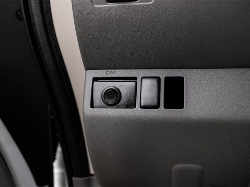 Used 2019 Nissan Frontier S image 24