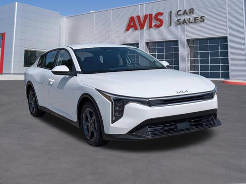 Used 2025 Kia K4 FWD image 3
